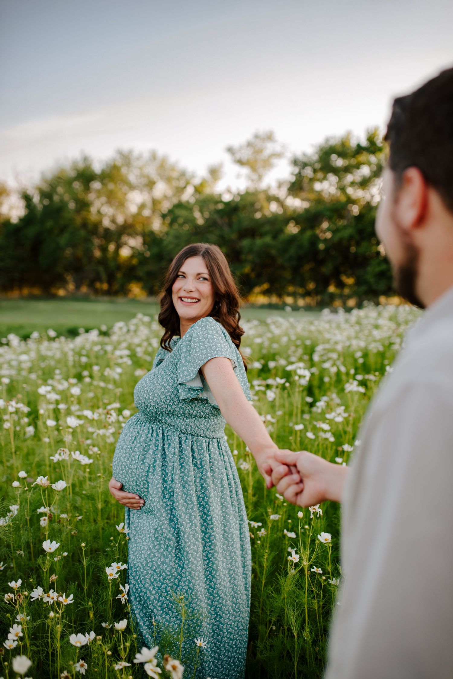 Flower field maternity session in Wichita Kansas by Jessica Nadine Photography