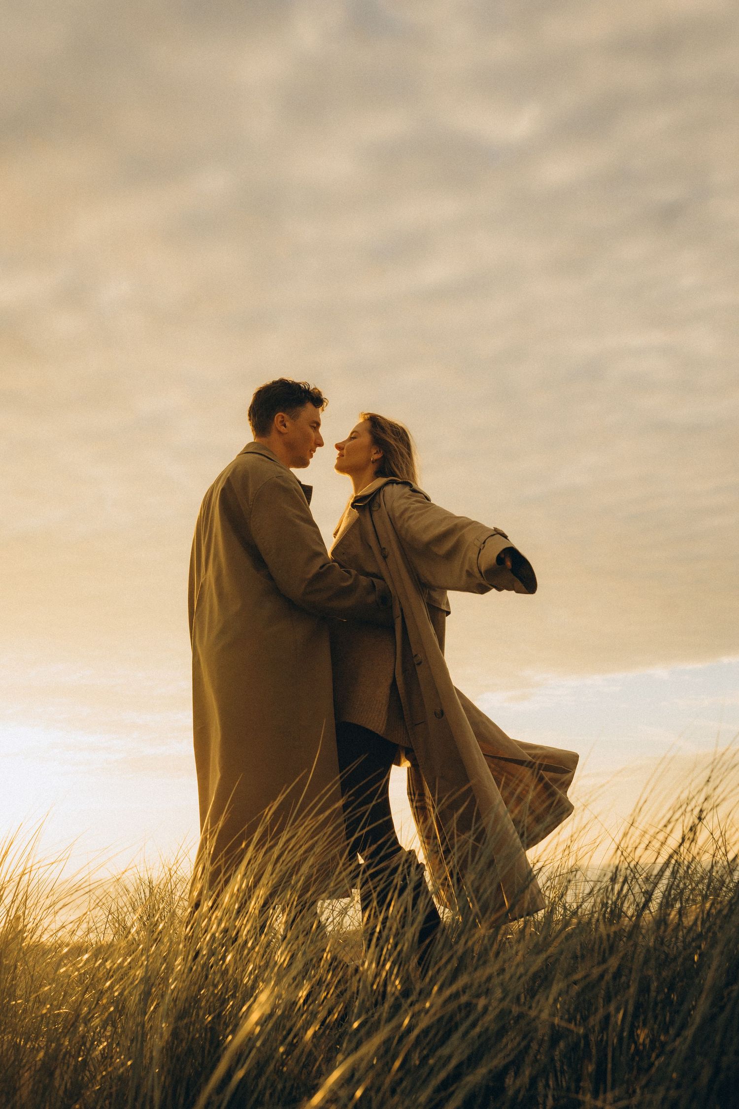 Beach couple photography
Romantic beach photoshoot
Sunset beach photoshoot
Couple goals beach photoshoot
Engagement session by the sea