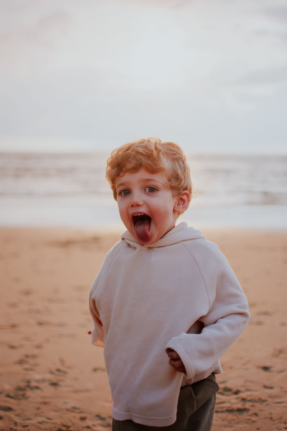 portrait enfant océan famille séance photo plage biscarrosse biscarrosse-plage landes nouvelle-aquitaine gironde photographe