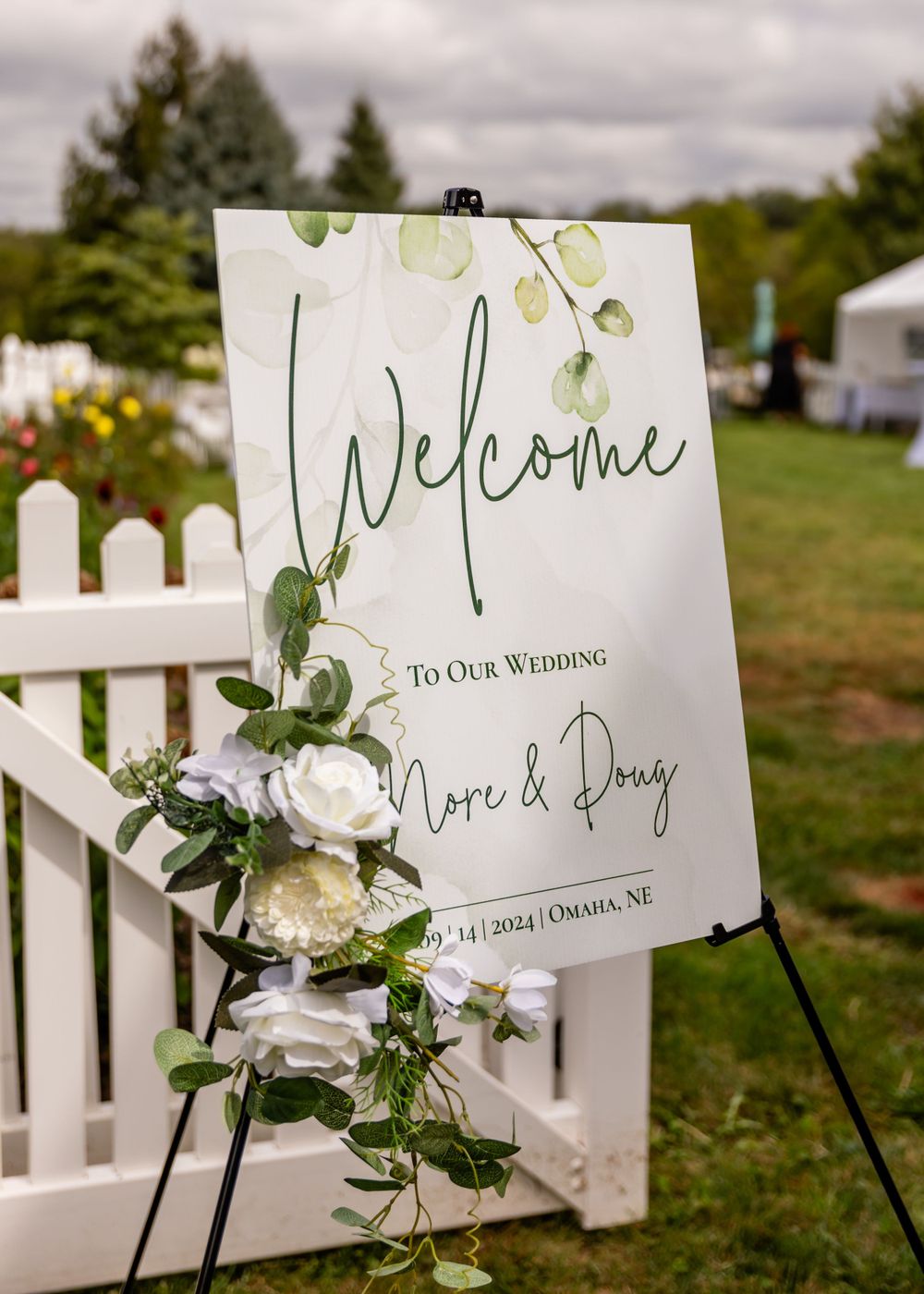 Wedding welcome sign at  backyard wedding in Omaha, Nebraska. - BrightSide Photography