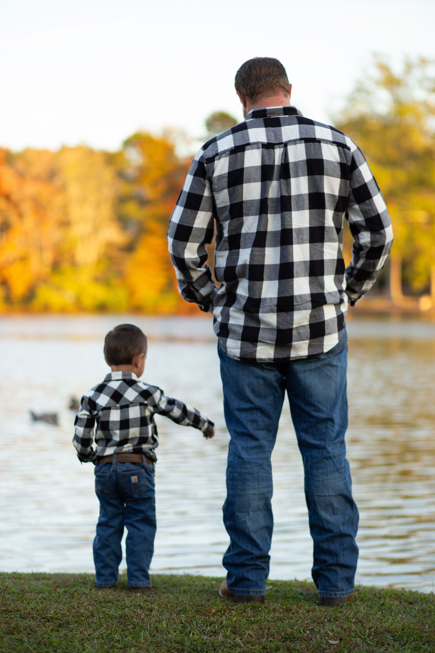 Affordable Charlotte family photographer |
Professional lifestyle family portraits |
Outdoor family photography |
Natural family photos |