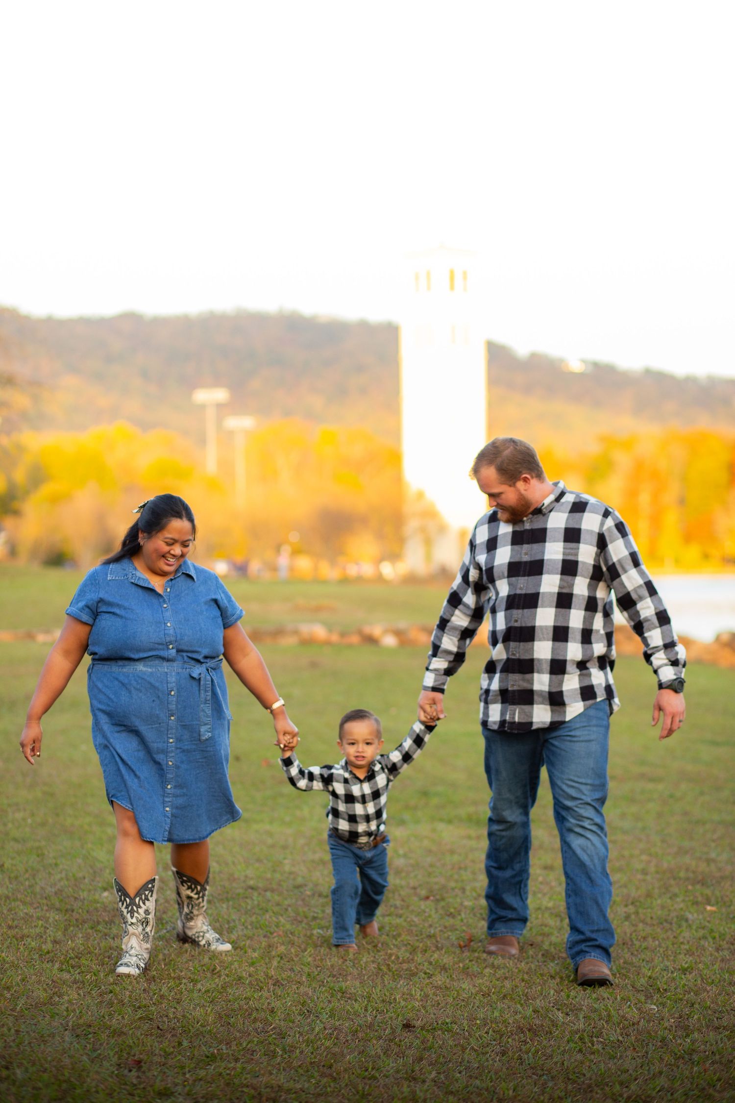 Affordable Charlotte family photographer |
Professional lifestyle family portraits |
Outdoor family photography |
Natural family photos |