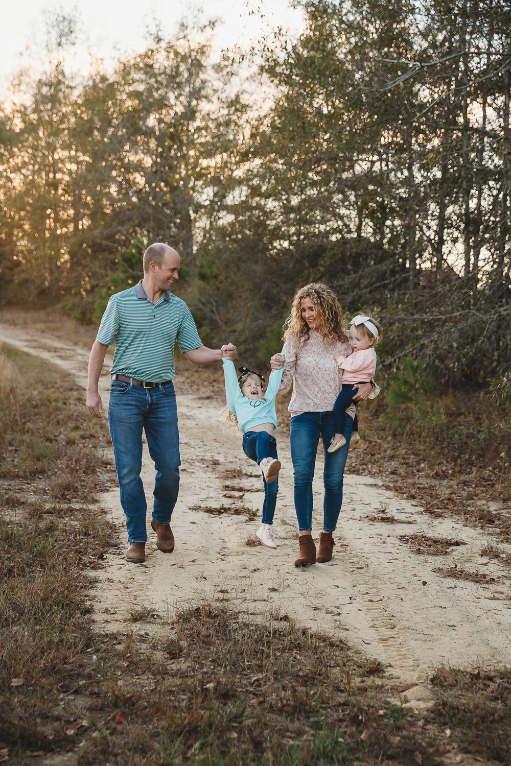 Lifestyle Family Photoshoot
Danielle Whitney Photography
Based in Dothan, AL.