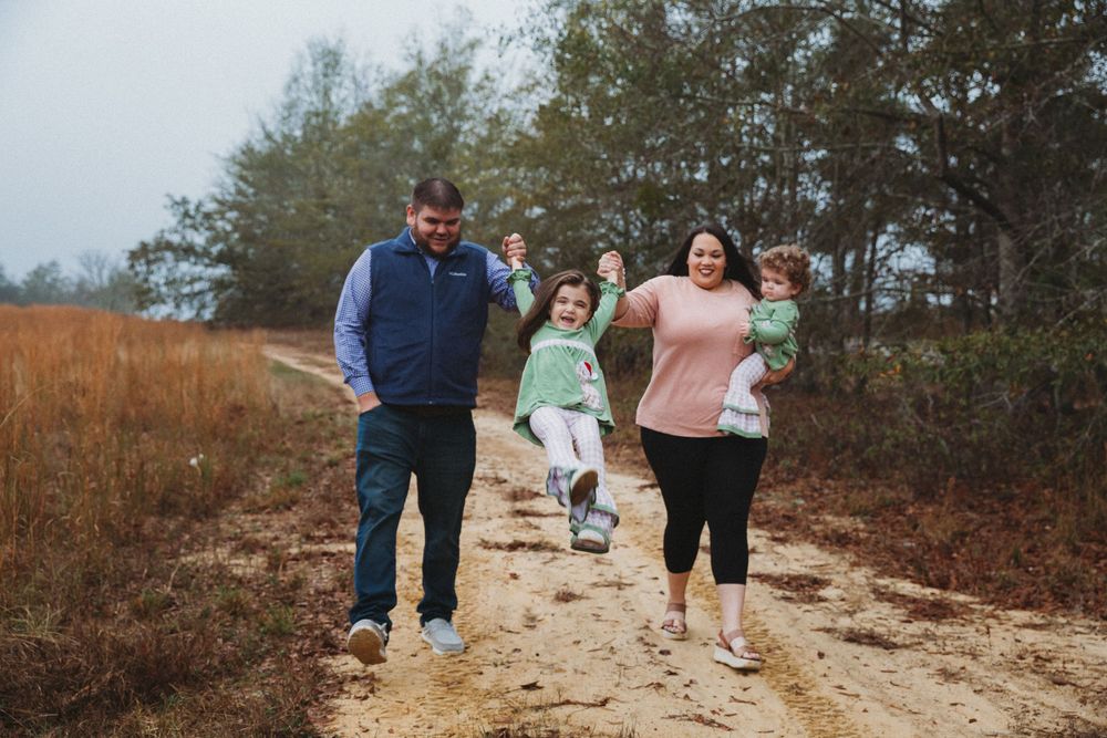 Lifestyle Family Photoshoot
Danielle Whitney Photography
Based in Dothan, AL.