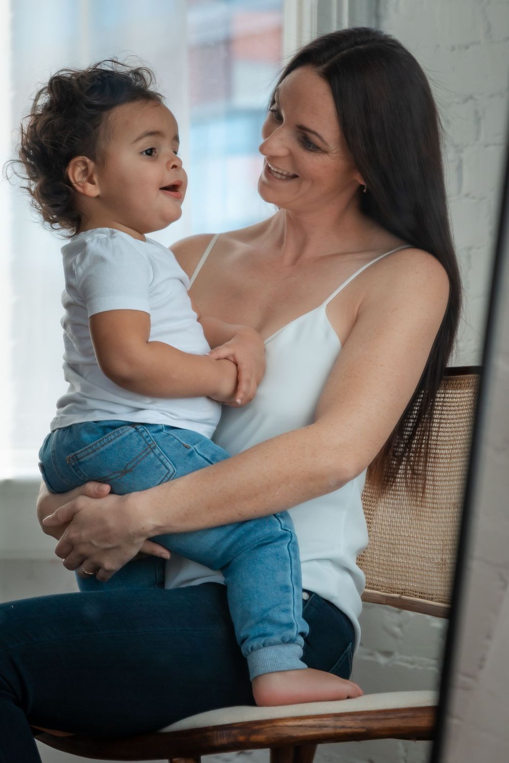 Alberta.Calgary.Edmonton Wedding Photographer JRoyale Photography family session in-home session breastfeeding session