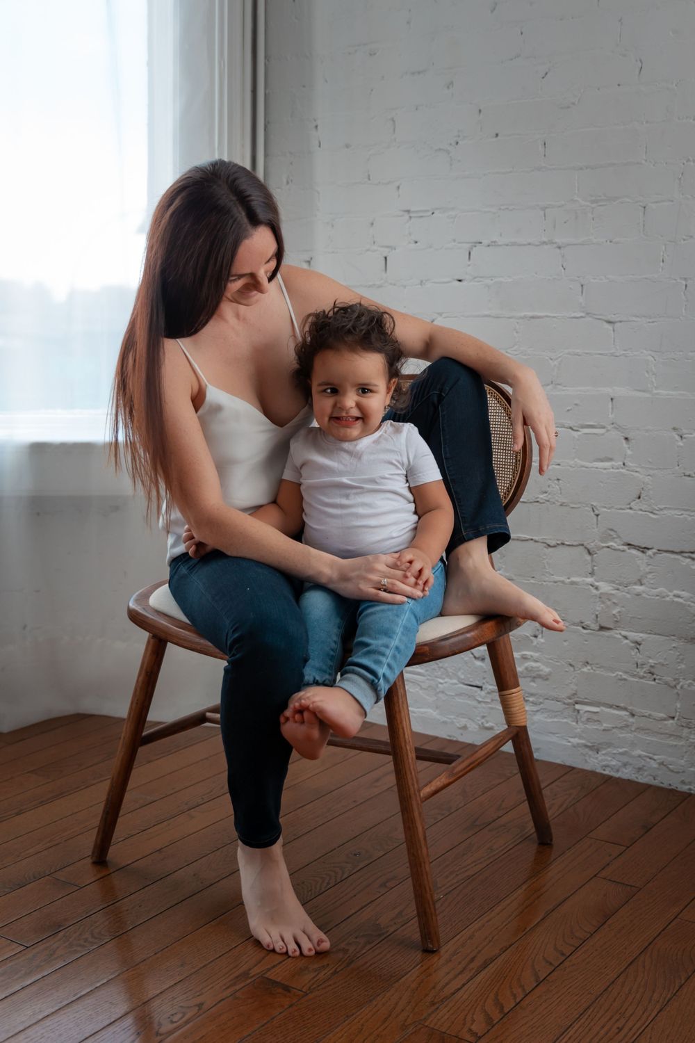 Alberta.Calgary.Edmonton Wedding Photographer JRoyale Photography family session in-home session breastfeeding session