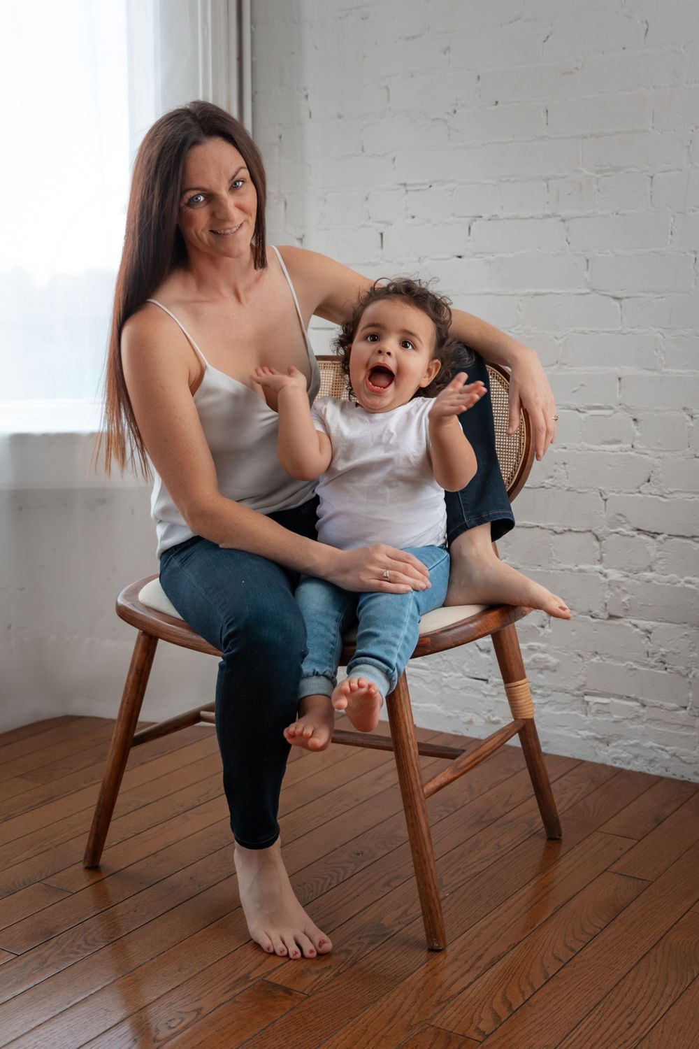 Alberta.Calgary.Edmonton Wedding Photographer JRoyale Photography family session in-home session breastfeeding session