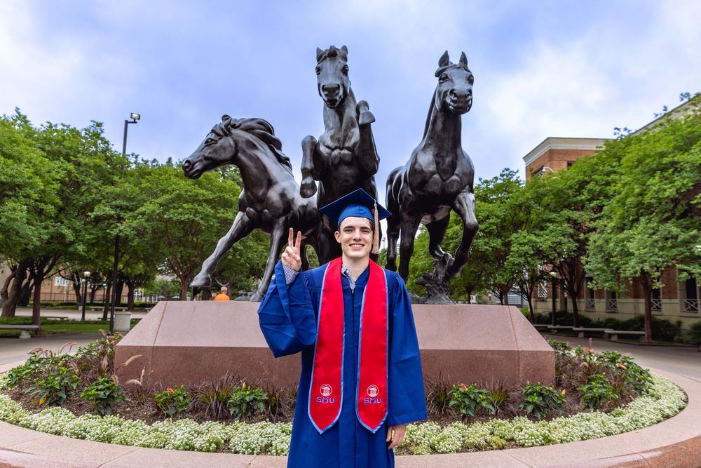 Dallas Fort Worth Senior Graduation Photographer