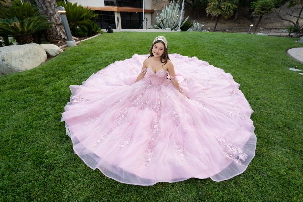 quinceañera photography, photographer in Westlake Village, Agoura, Thousand Oaks,  in Ventura County CA