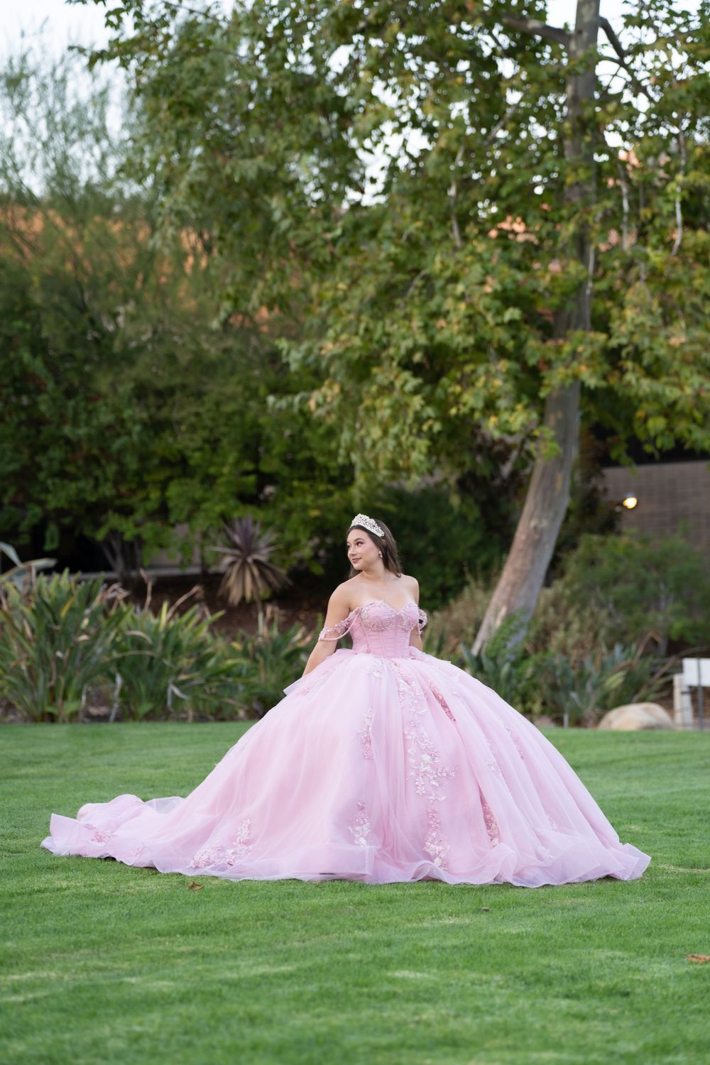 quinceañera photography, photographer in Westlake Village, Agoura, Thousand Oaks,  in Ventura County CA