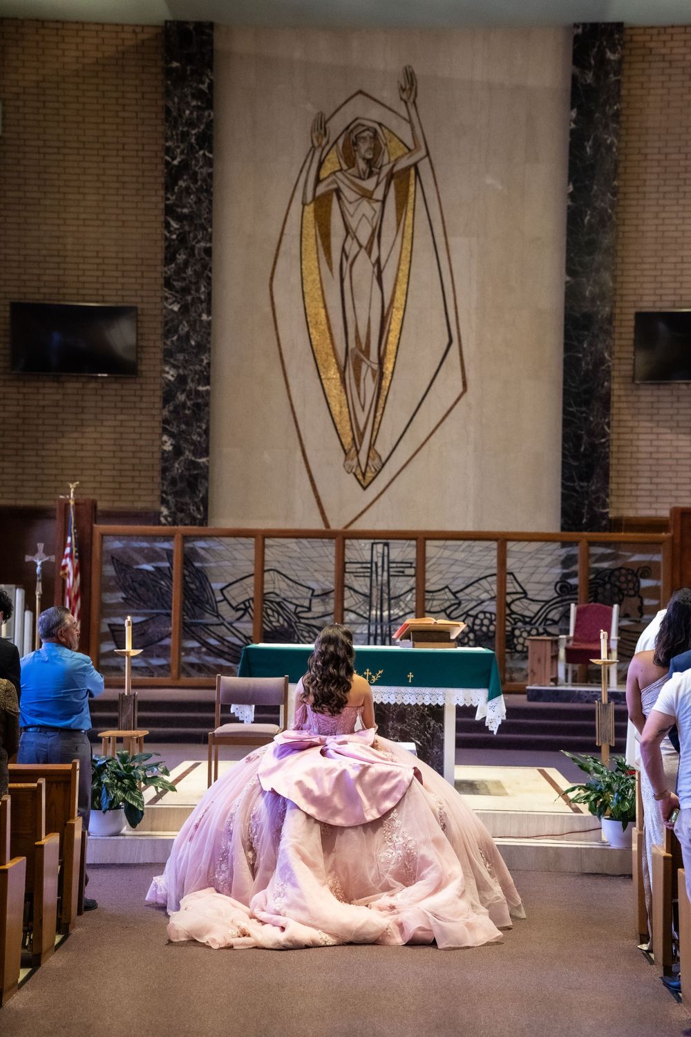 quinceañera photography, photographer in Winnetka, San Fernando Valley, St. Joseph the Worker Catholic Church Southern CA.