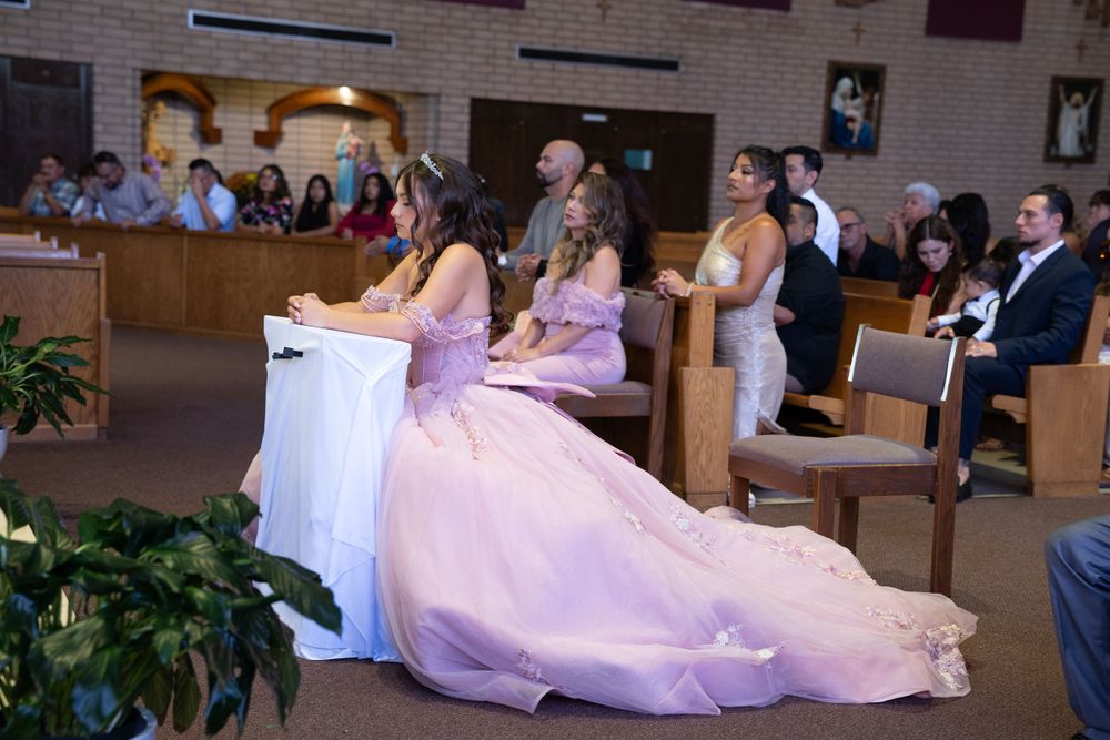 quinceañera photography, photographer in Winnetka, San Fernando Valley, St. Joseph the Worker Catholic Church Southern CA.