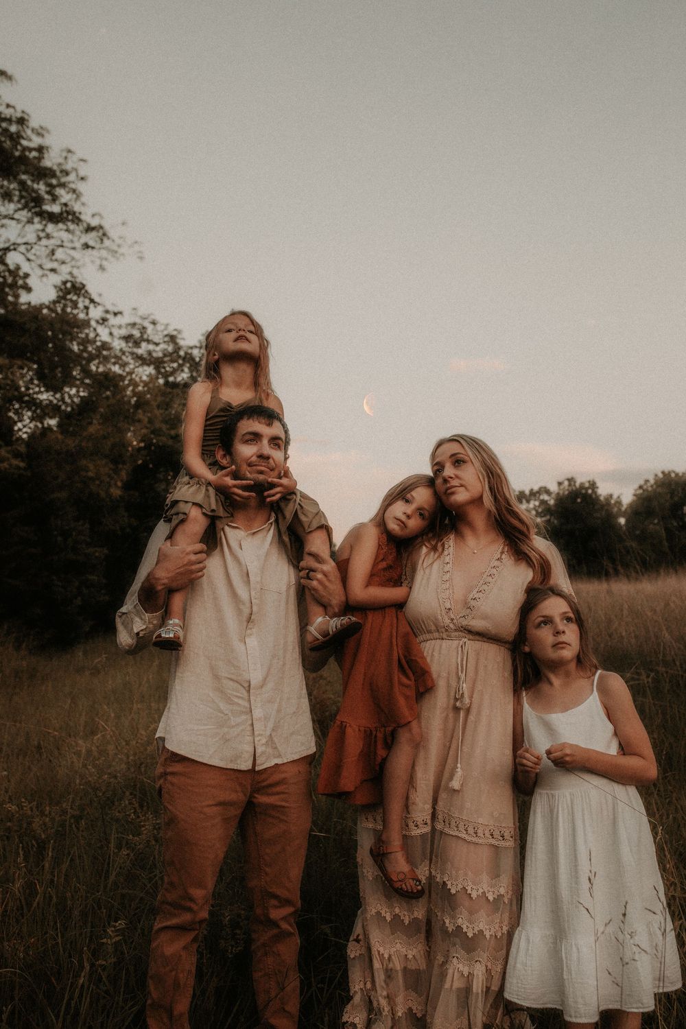 film photographer nostalgic lifestyle emotive family photographer, golden hour, , Kansas City photographer, intimate, motherhood, Oregon