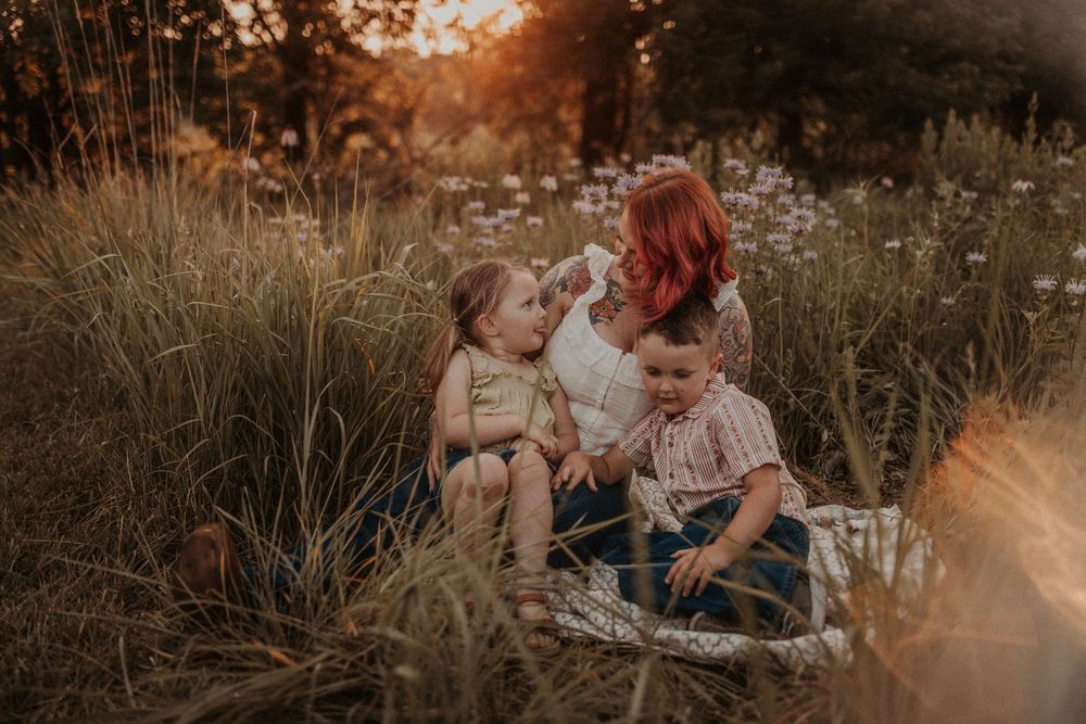 film photographer nostalgic lifestyle emotive family photographer, golden hour, , Kansas City photographer, intimate, motherhood, Oregon