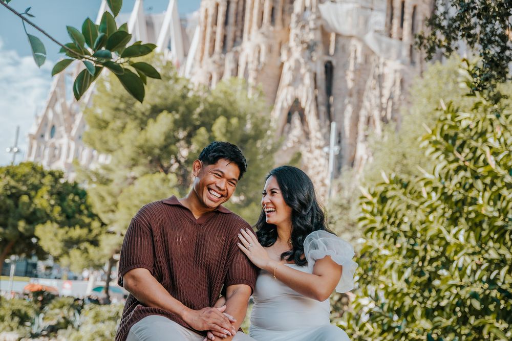 Pregnancy portraits in Barcelona’s Eixample district