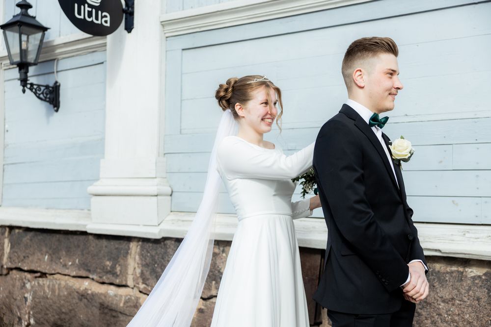 Hääpari näkee toisensa ensikertaa hääaamuna