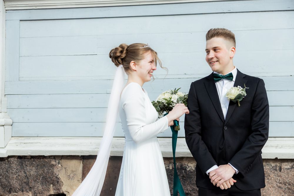 Hääpari näkee toisensa ensikertaa hääaamuna