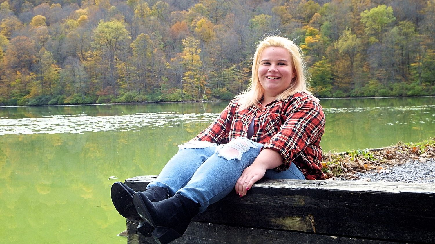 Beautiful fall colors on display in a mountain valley with autumn foliage.