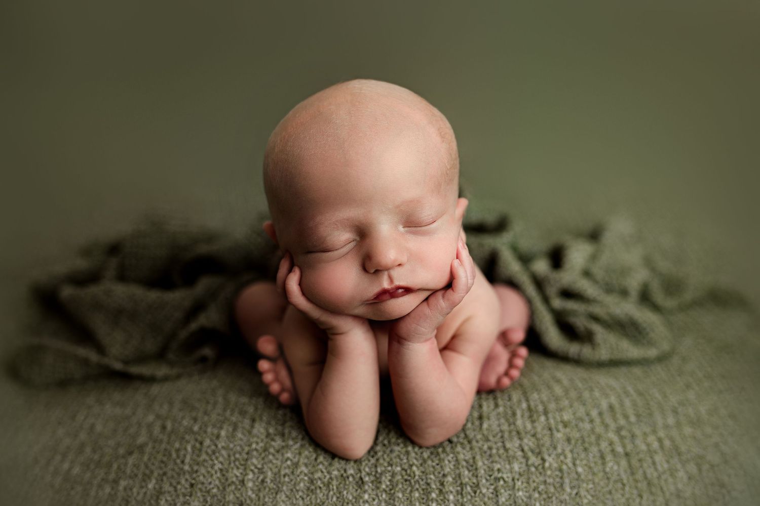 Newborn Photographer near Johnstown, PA. Newborn Photographer near Altoona, PA. Newborn Photographer near Pittsburgh, PA.