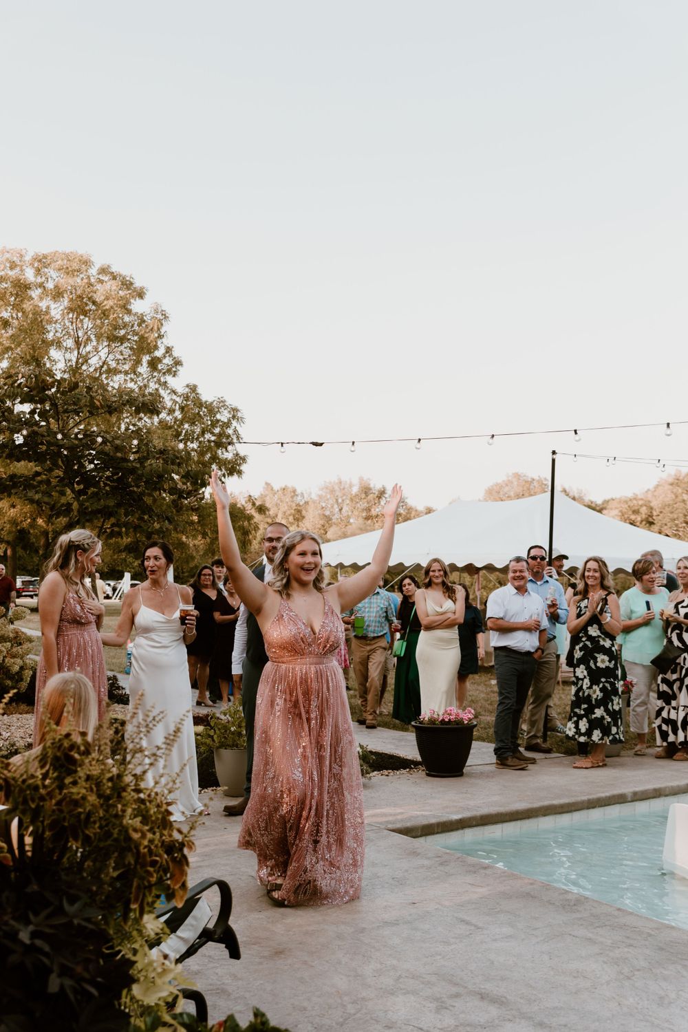 Wedding Photography Hamilton Ohio summer backyard wedding portraits by Vicci Photo Dayton Ohio Photographer Victoria Wooton