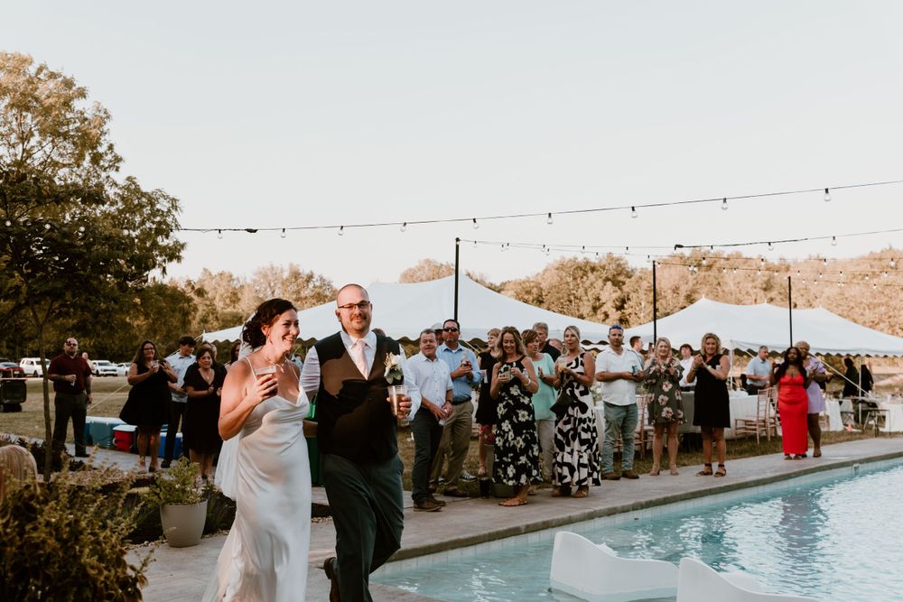 Wedding Photography Hamilton Ohio summer backyard wedding portraits by Vicci Photo Dayton Ohio Photographer Victoria Wooton