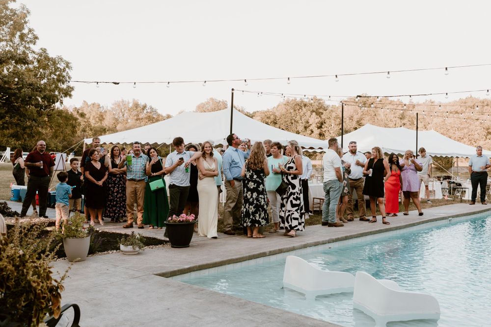 Wedding Photography Hamilton Ohio summer backyard wedding portraits by Vicci Photo Dayton Ohio Photographer Victoria Wooton