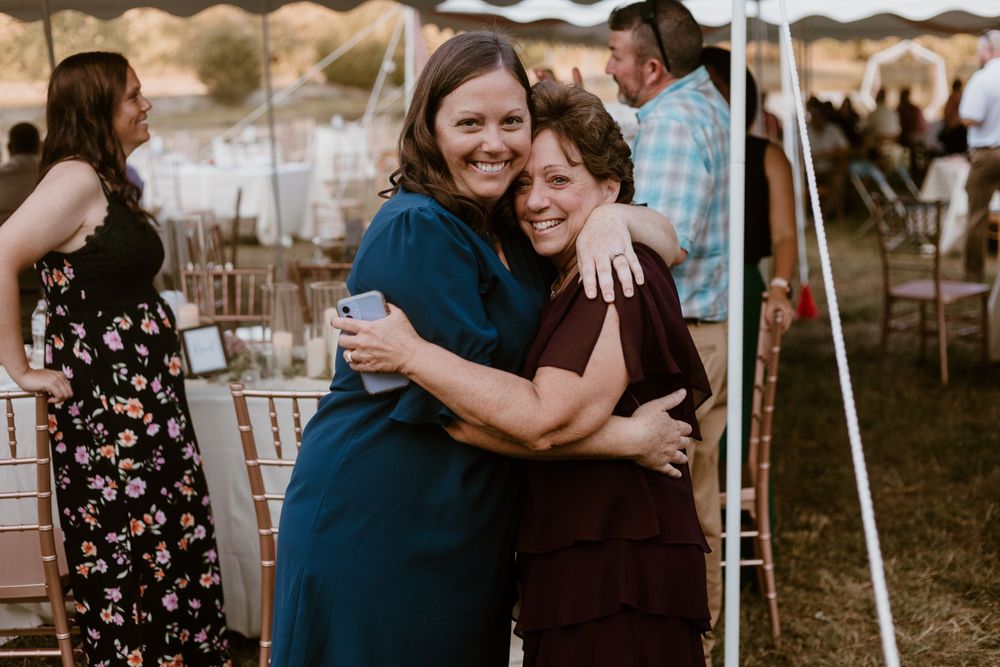 Wedding Photography Hamilton Ohio summer backyard wedding portraits by Vicci Photo Dayton Ohio Photographer Victoria Wooton