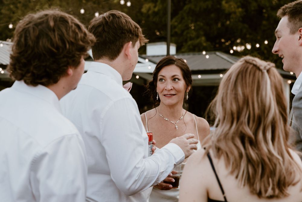 Wedding Photography Hamilton Ohio summer backyard wedding portraits by Vicci Photo Dayton Ohio Photographer Victoria Wooton