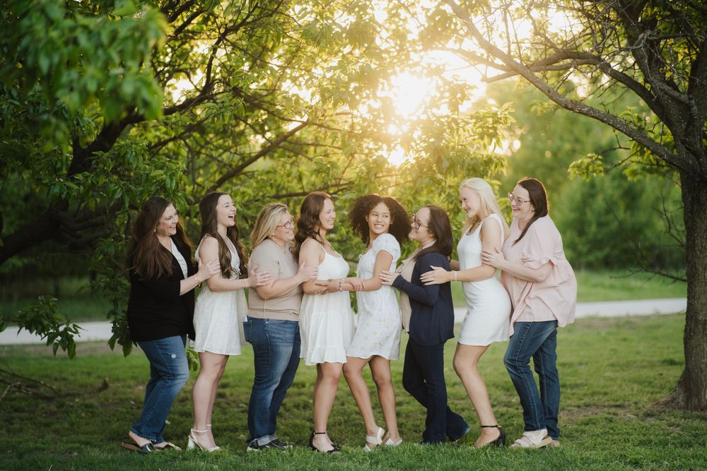 Senior portrait photographer in Wichita, KS