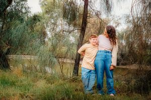 Mildura family photography at golden hour – natural outdoor portrait