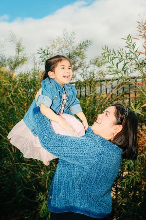 Mildura family photography at golden hour – natural outdoor portrait