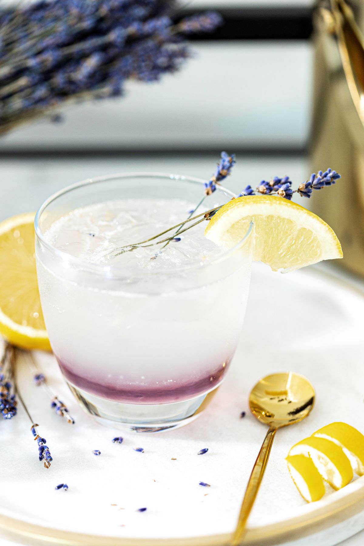 Sparkling Vodka Lavender Lemon at Glow Cafe. Glow Day Spa in Barrie. Best Selling Cocktails with spa beauty services in Barrie area. LLBO
