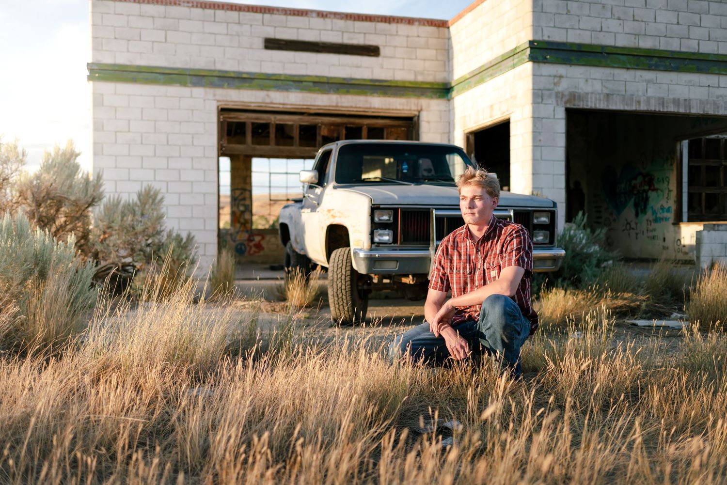 Senior Session at Old Gas Station in Jamestown