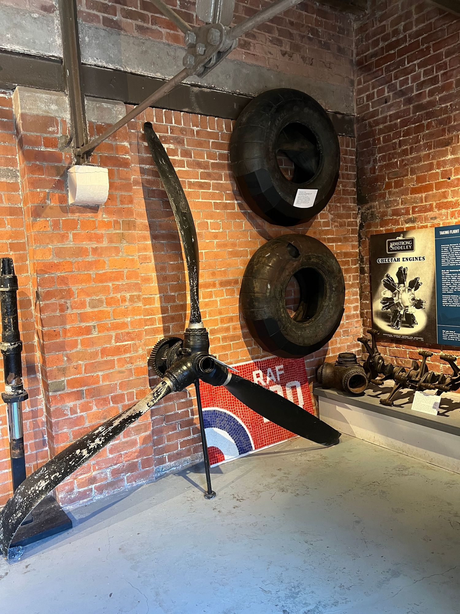 Photo d'une hélice dans le musée Amstrong à Bamburgh