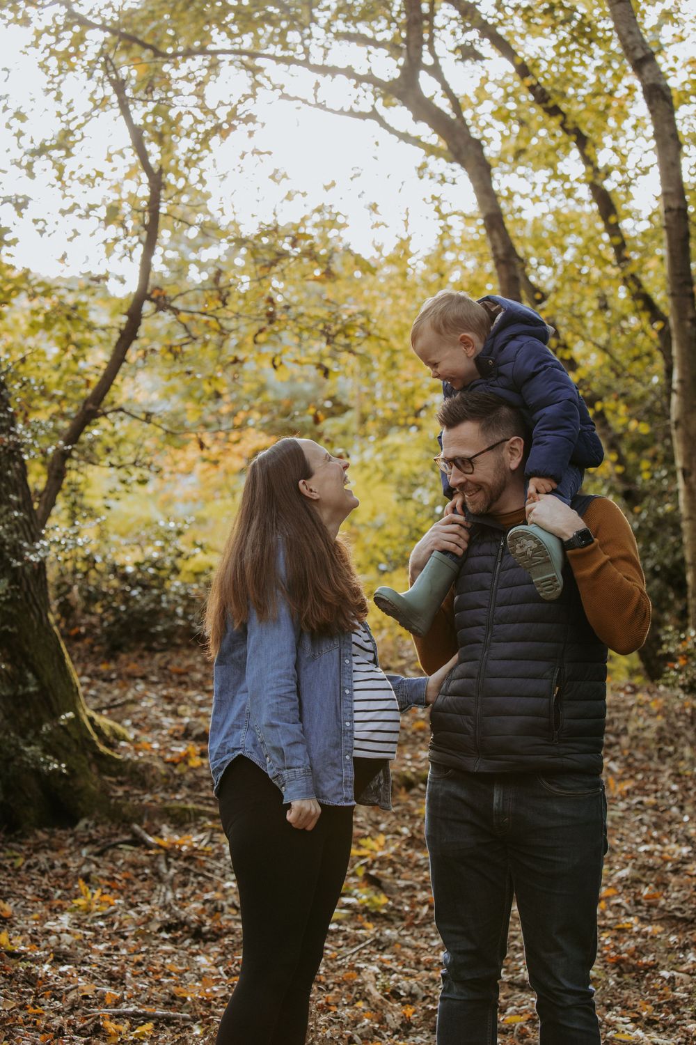 Family photo session in Milton Keynes park by Rebecca Marley Photography
