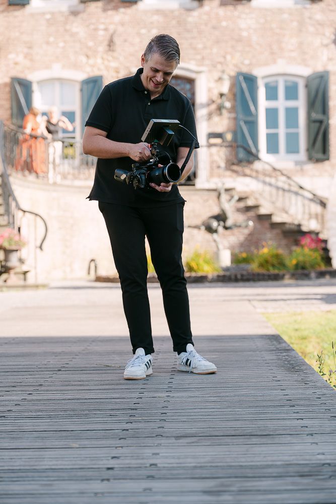 Hochzeitsvideograf David Portnicki aus Aachen beim Dreh auf Kasteel Erenstein