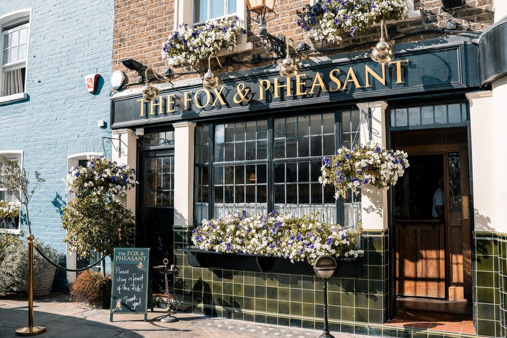LONDON CHELSEA WEDDING VENUE FOX AND PHEASANT