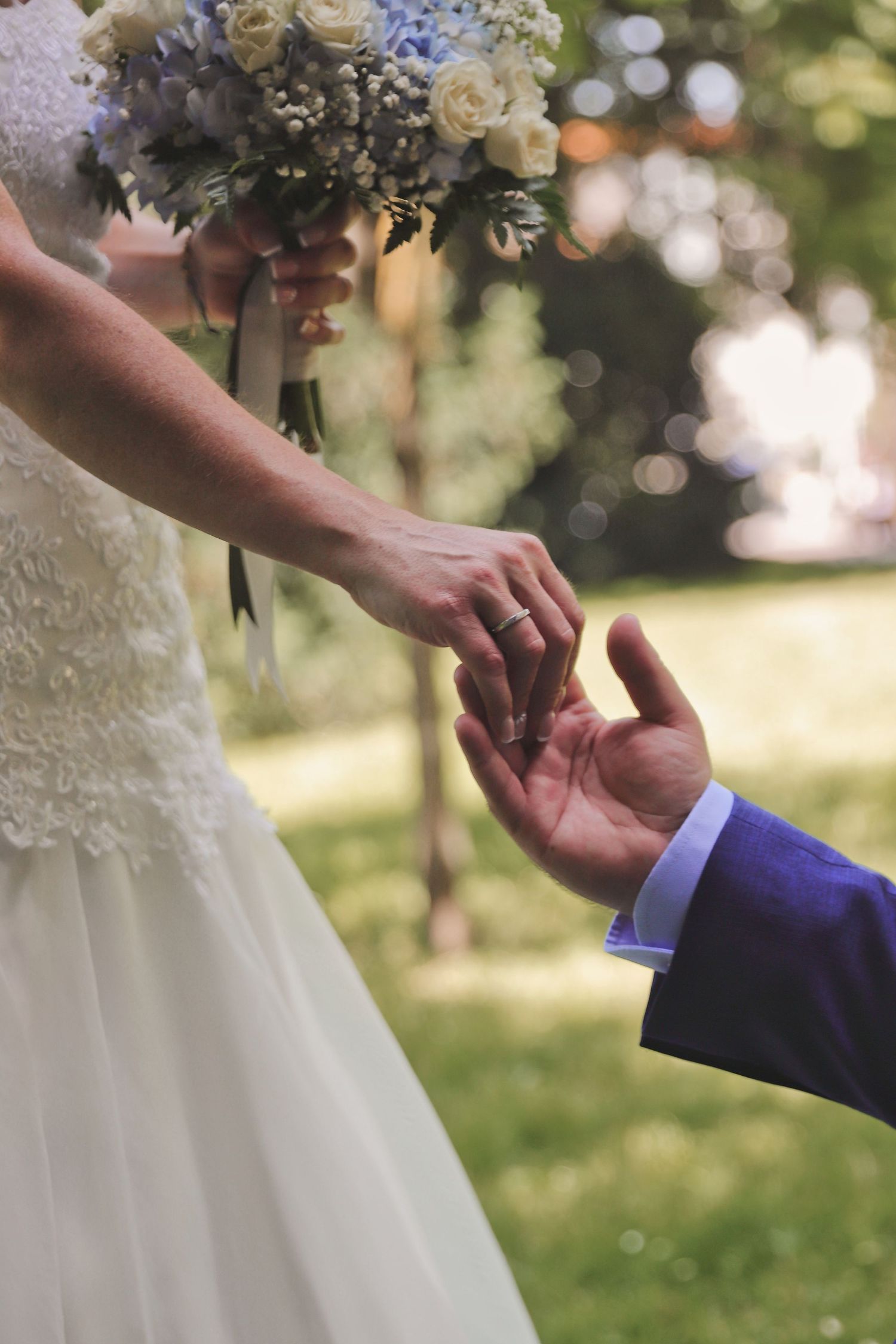 Retrato de novios en su ceremonia de boda, fotografía profesional de BOA Photostudio, Vitoria-Gasteiz, España