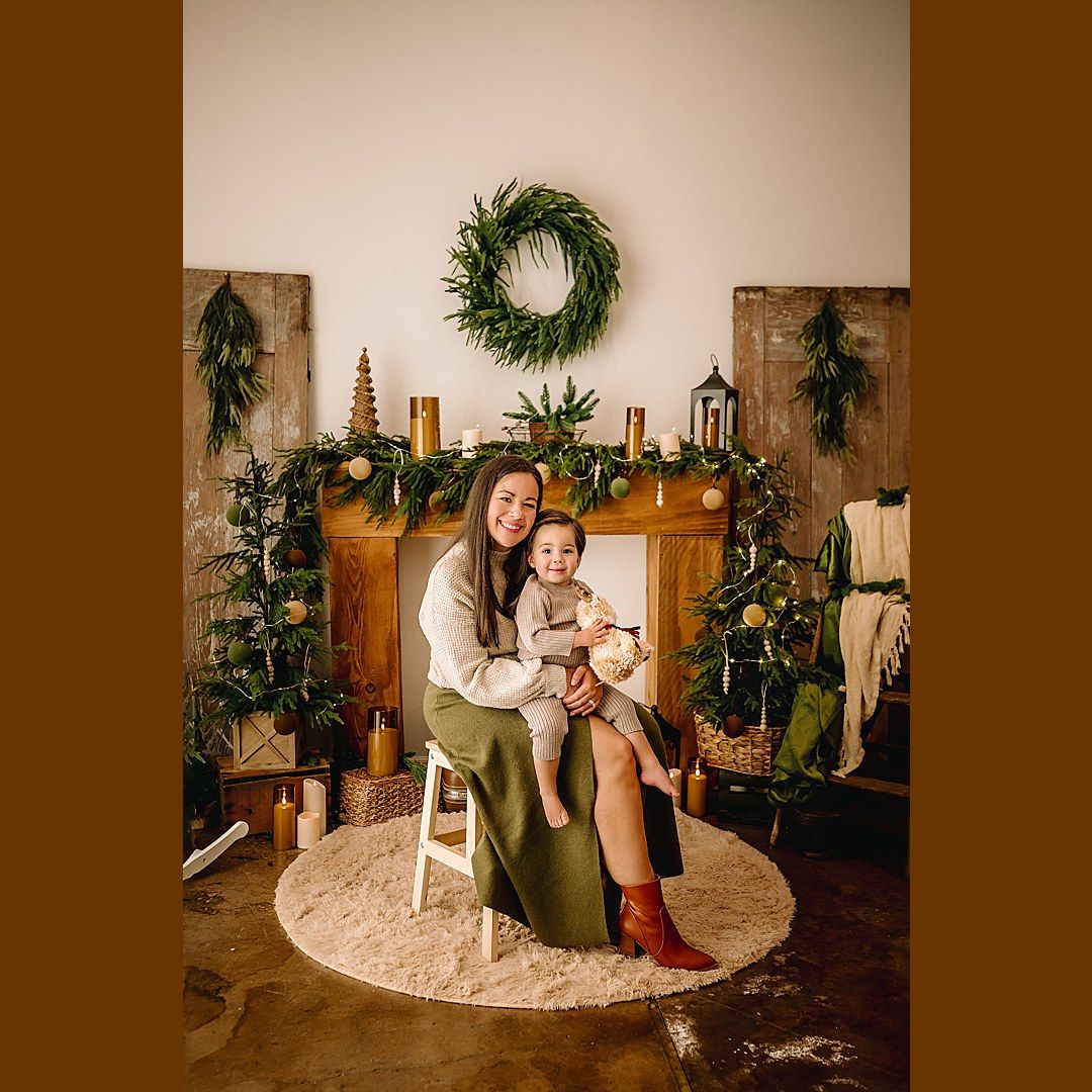 christmas mini session WNY 2025, family mini session buffalo, WNY family photos, WNY family photographer, photographer near me, buffalo NY