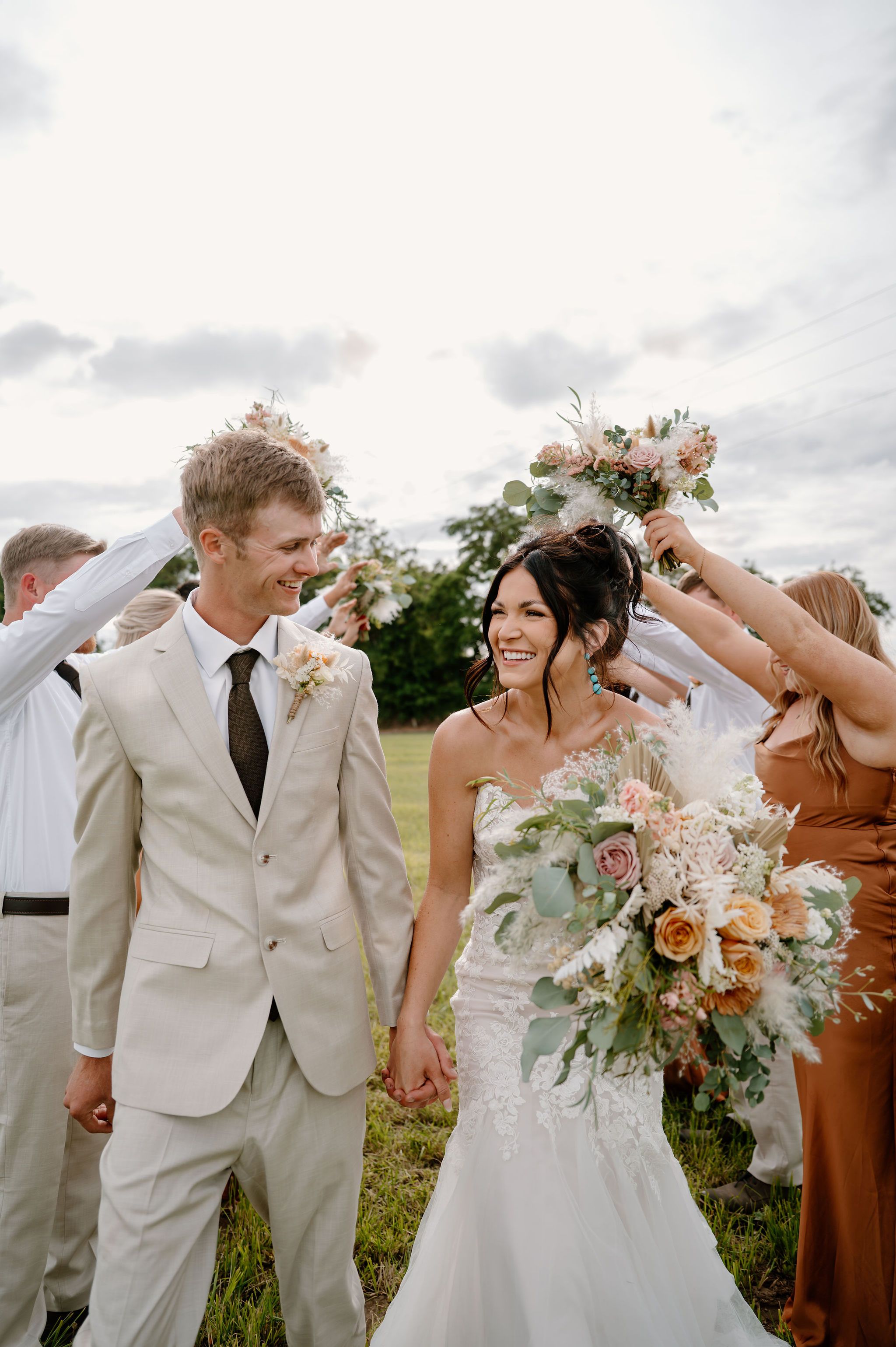 Elegant Western wedding party photos