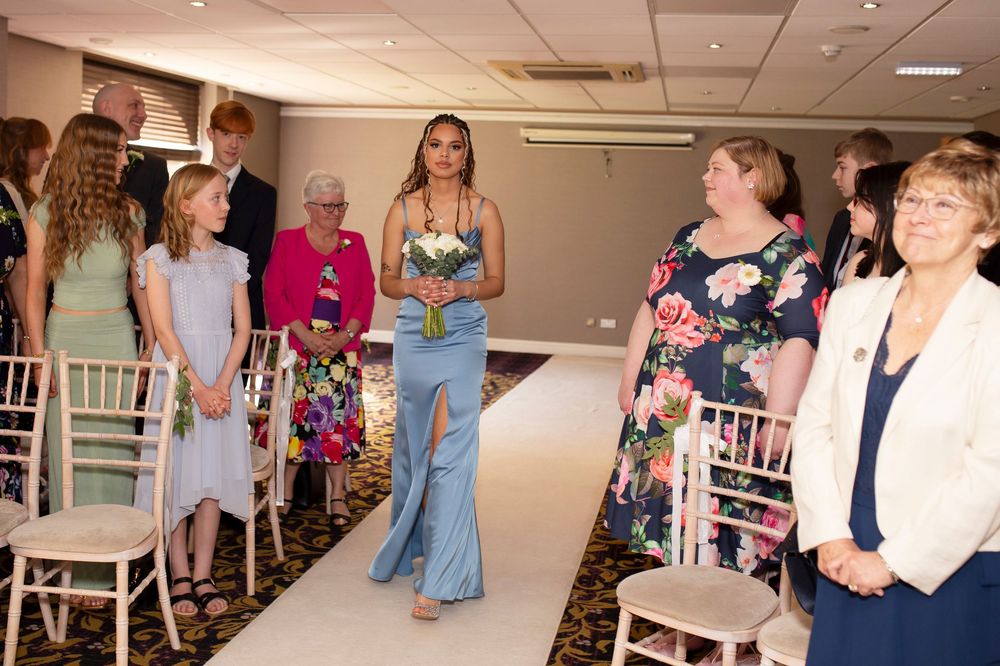 wedding at Everglades Hotel, Widnes, Cheshire, by Little Wonderland Photography