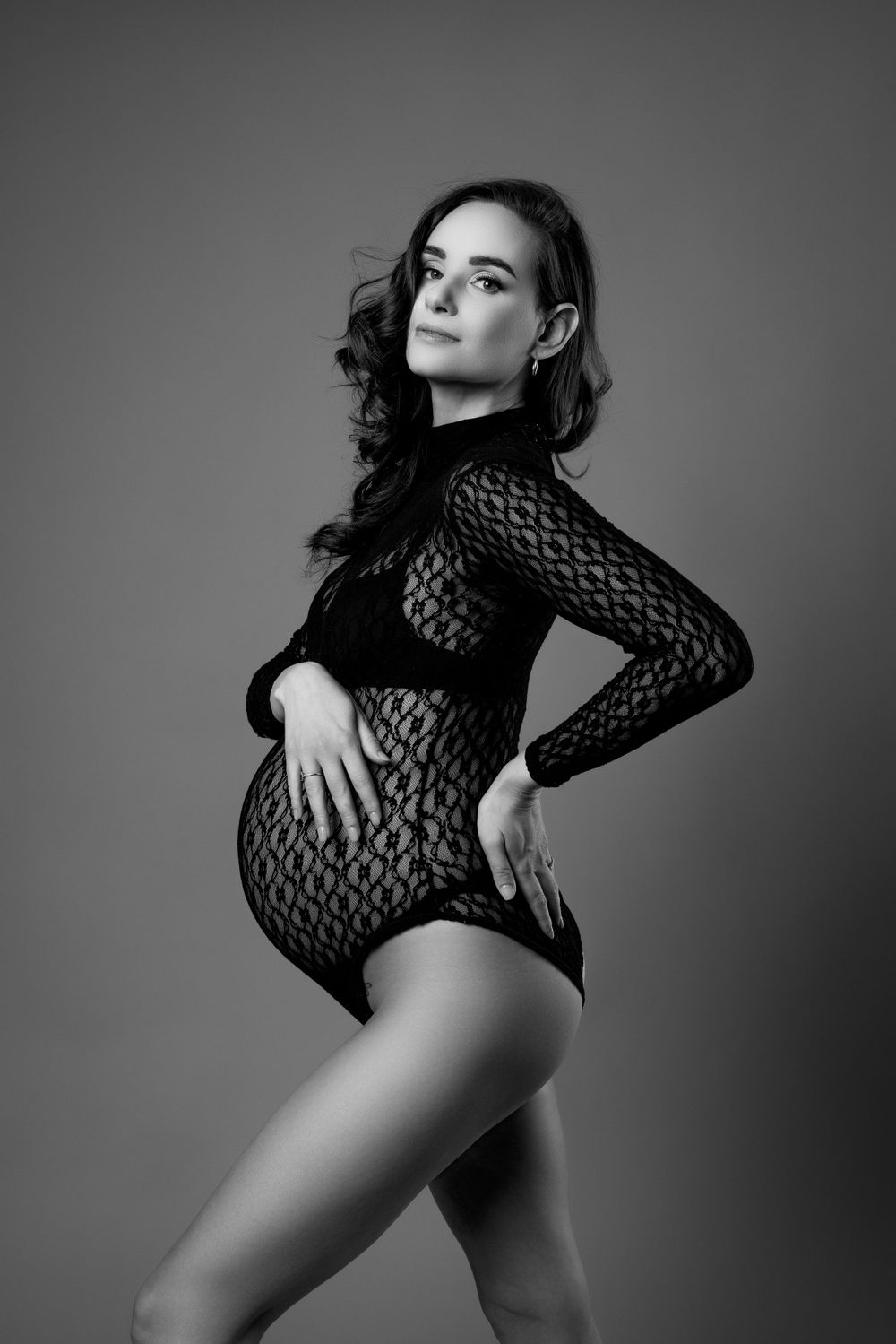 photo de grossesse noir et blanc