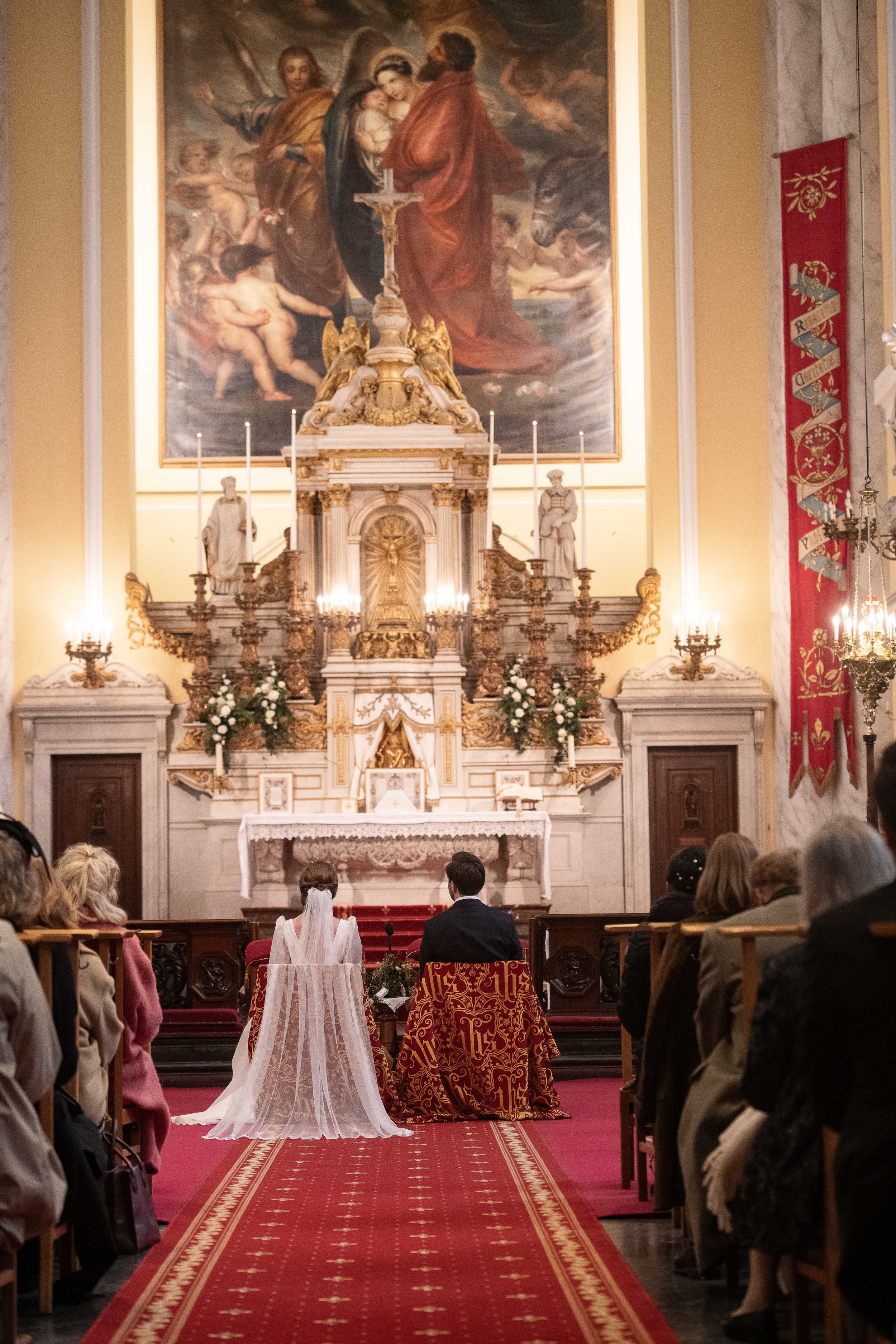 Photo des mariés à l'église mariage à Terblock