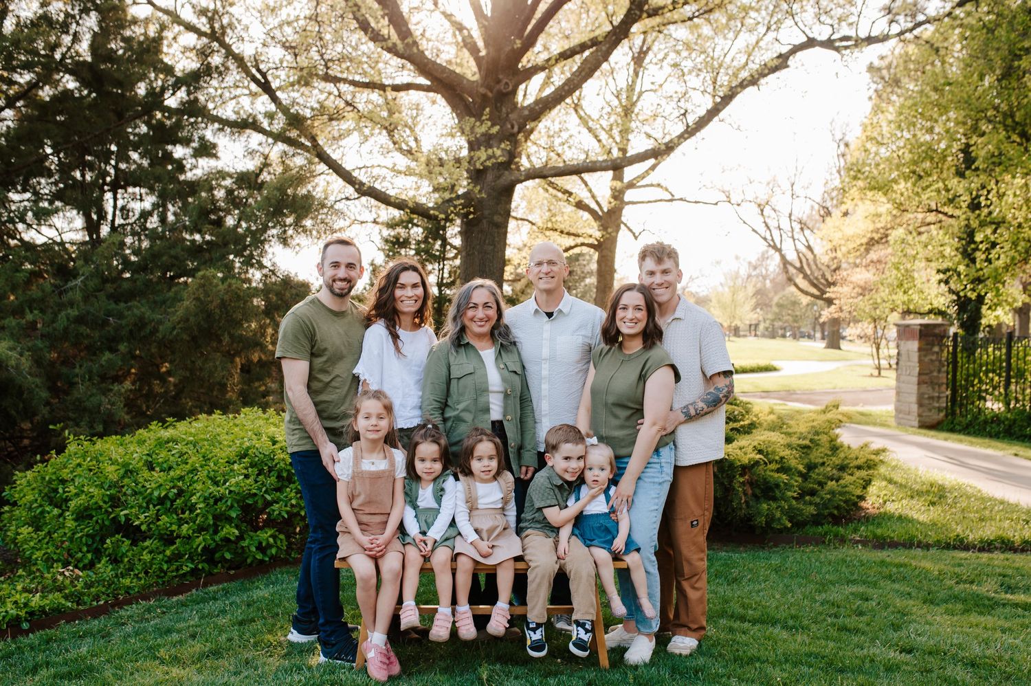 Extended family pictures in Wichita, KS by family photographer Jessica Nadine Photography - Eastborough Park