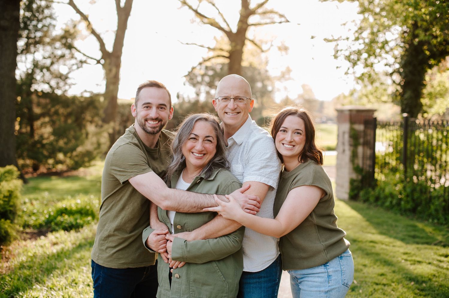 Extended family pictures in Wichita, KS by family photographer Jessica Nadine Photography - Eastborough Park