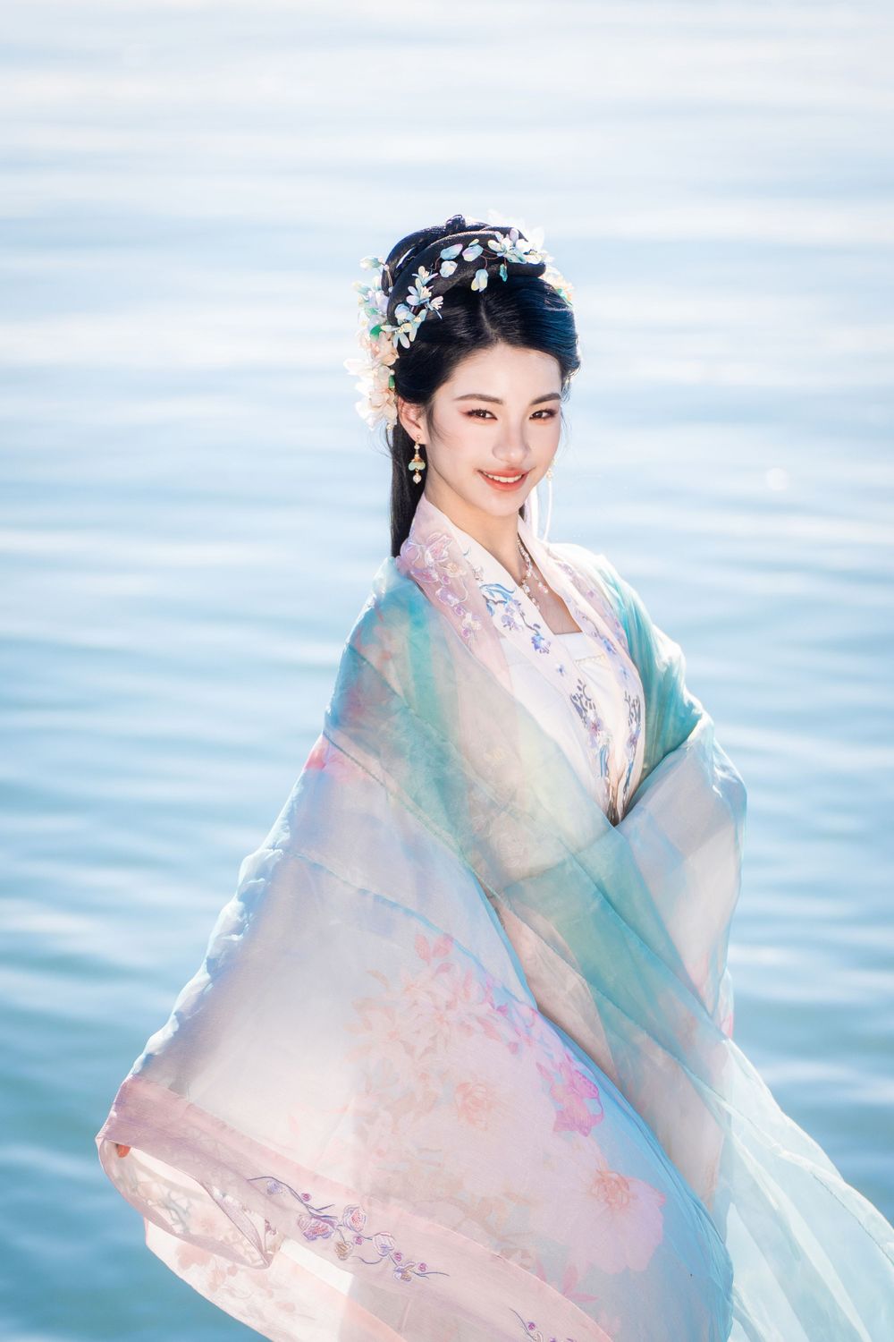 Beautiful seaside Hanfu dance portrait featuring flowing traditional clothing at Point Chevalier, by an Auckland photographer.