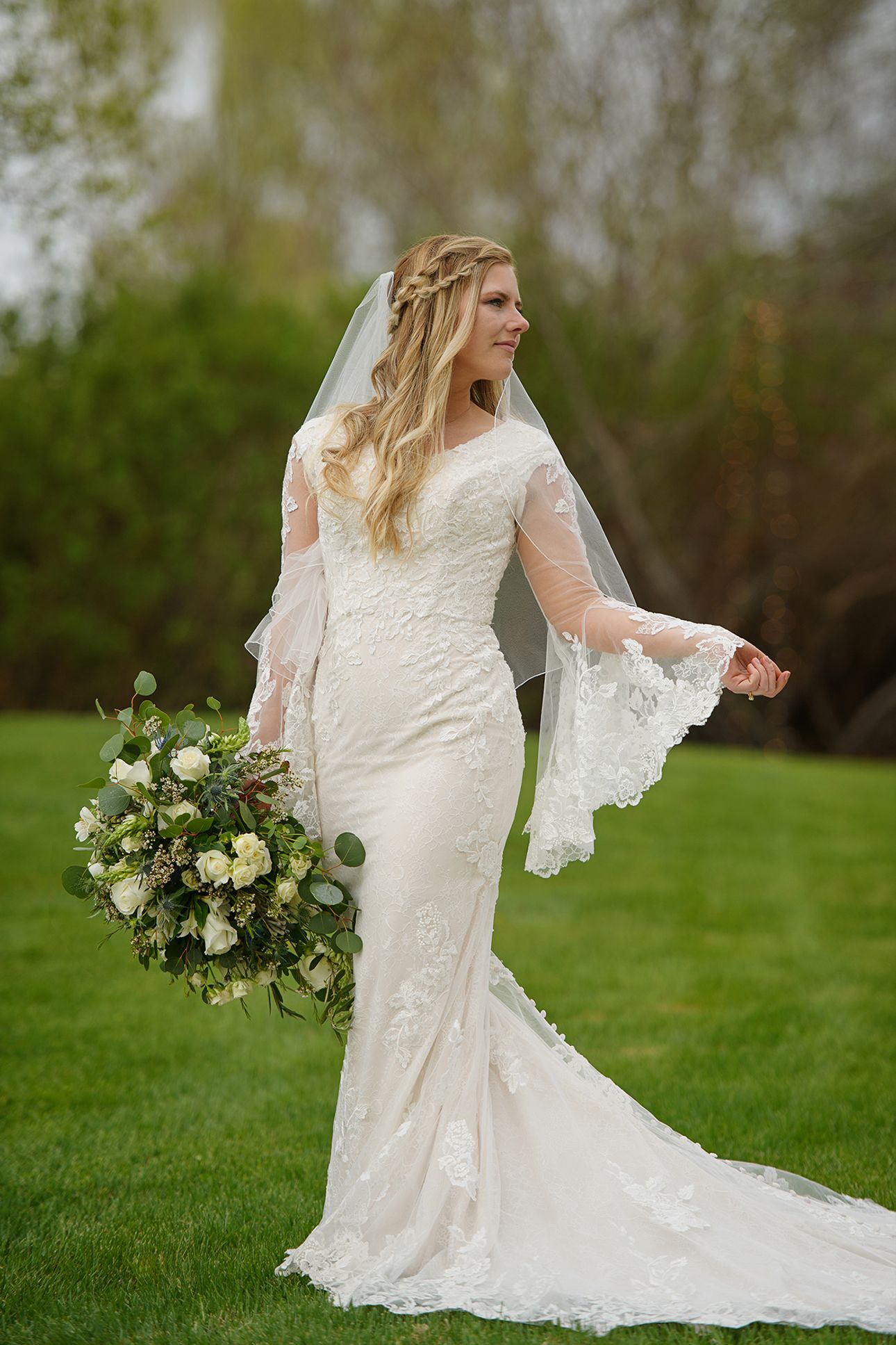 ShutterGirl Photography located in Blackfoot, Professional Wedding photographer of 21 years RoseRiver receptions Blackfoot,