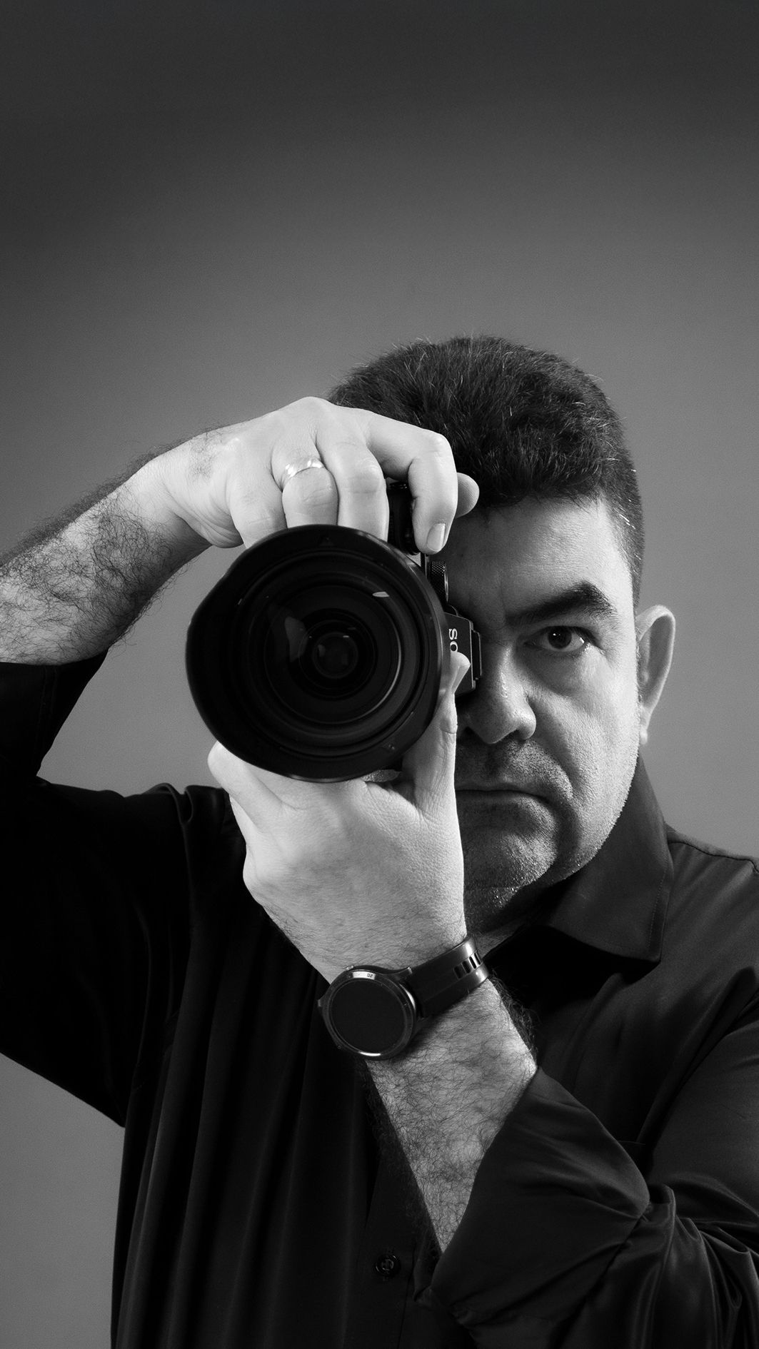 Fotógrafo en Valledupar/Colombia. Chelman Pineda ofrece un estilo natural y elegante y una experiencia de boda memorable