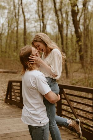 Minnesota Wedding Photographer, Romantic and Authentic Minnesota Photography, Minnesota Couple Photos | Rachel Marie Photography