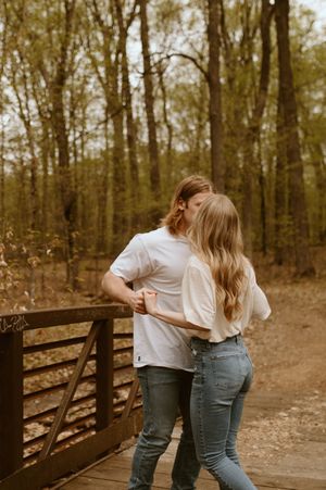 Minnesota Wedding Photographer, Romantic and Authentic Minnesota Photography, Minnesota Couple Photos | Rachel Marie Photography